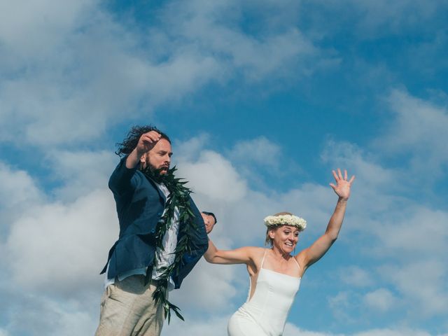 Clint and Kristin&apos;s Wedding in Kaaawa, Hawaii 5