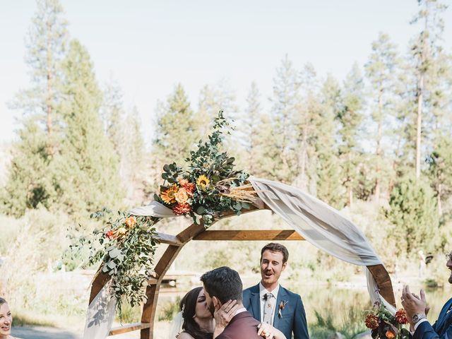 Connor and Olivia&apos;s Wedding in Bend, Oregon 10