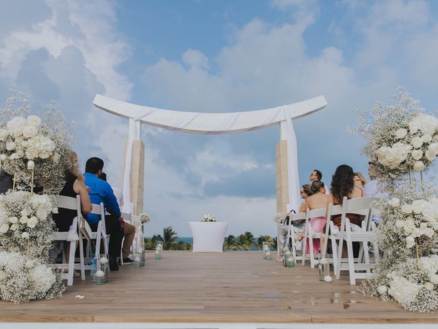 Travis and Alina&apos;s Wedding in Cancun, Mexico 31