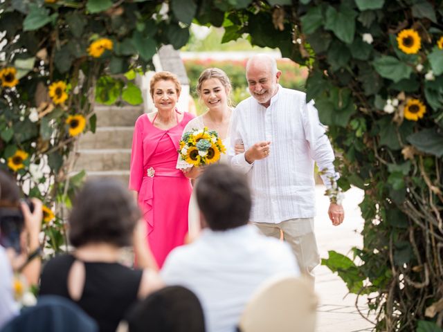 Augusto and Paola&apos;s Wedding in Santa Ana, Costa Rica 19