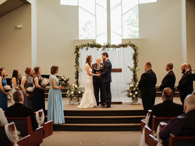 Andrew Truax and Hannah Truax&apos;s Wedding in Kent, Ohio 5
