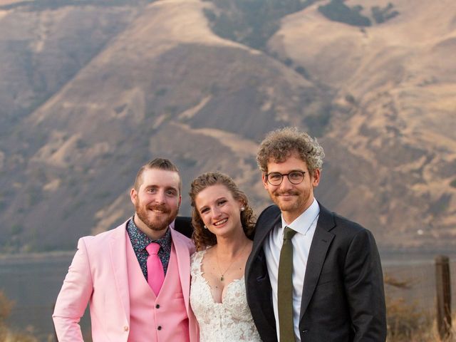 Dustin and Erika&apos;s Wedding in The Dalles, Oregon 111