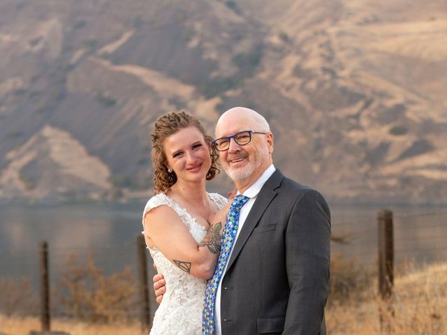 Dustin and Erika&apos;s Wedding in The Dalles, Oregon 117