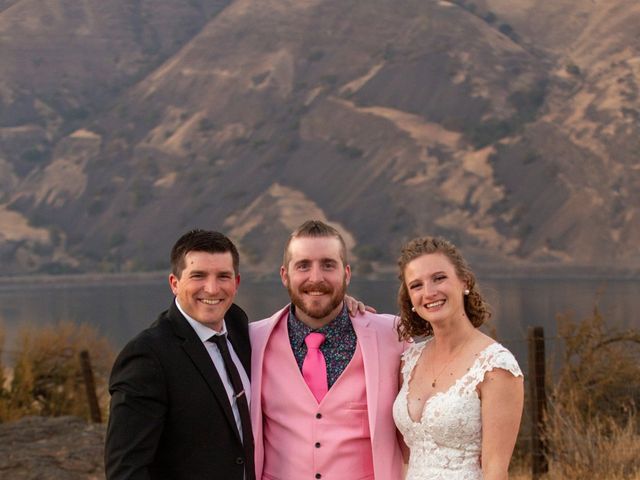 Dustin and Erika&apos;s Wedding in The Dalles, Oregon 125