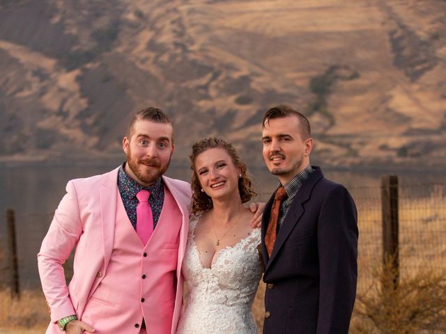 Dustin and Erika&apos;s Wedding in The Dalles, Oregon 137