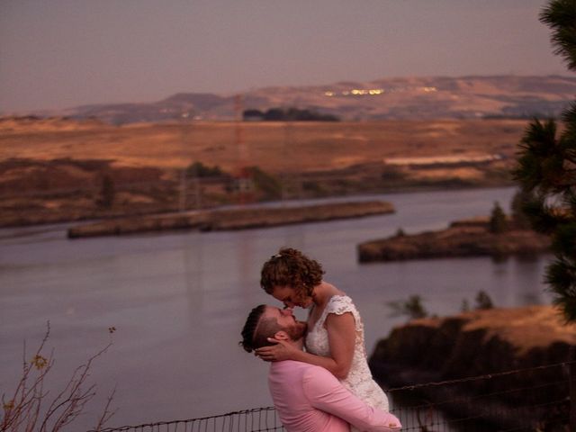 Dustin and Erika&apos;s Wedding in The Dalles, Oregon 158