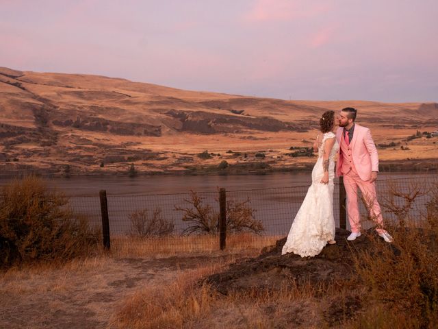 Dustin and Erika&apos;s Wedding in The Dalles, Oregon 171