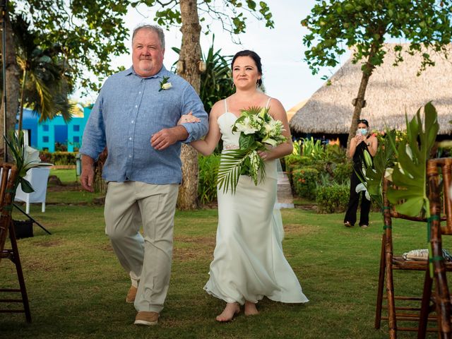 Jon and Kathleen&apos;s Wedding in Esterillos Oeste, Costa Rica 18