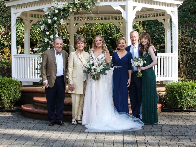 Jordan and Lindsay&apos;s Wedding in Oregon City, Oregon 42