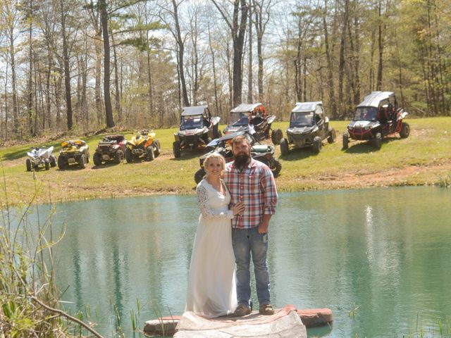 Brian and Tiffany&apos;s Wedding in Williamsburg, Kentucky 105