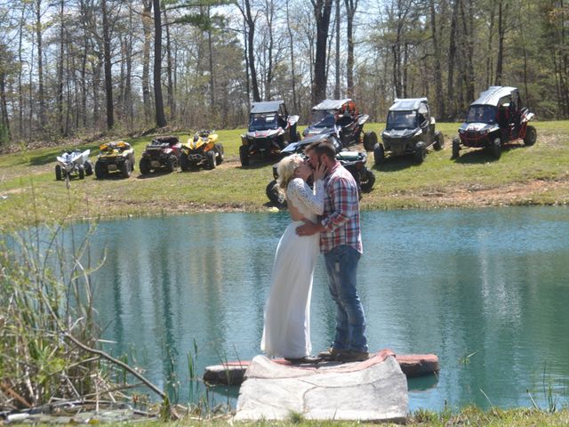 Brian and Tiffany&apos;s Wedding in Williamsburg, Kentucky 110