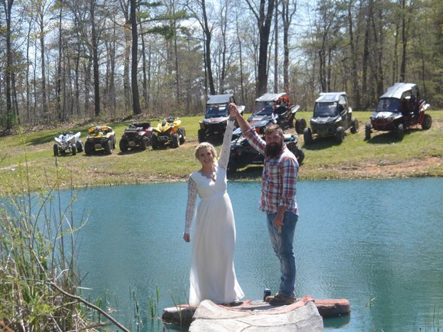 Brian and Tiffany&apos;s Wedding in Williamsburg, Kentucky 112
