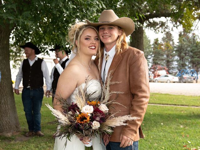 Autumn and Kody&apos;s Wedding in Dexter, Minnesota 4