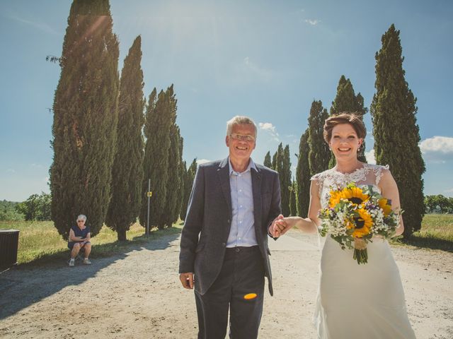 Paul and Laura&apos;s Wedding in Tuscany, Italy 32