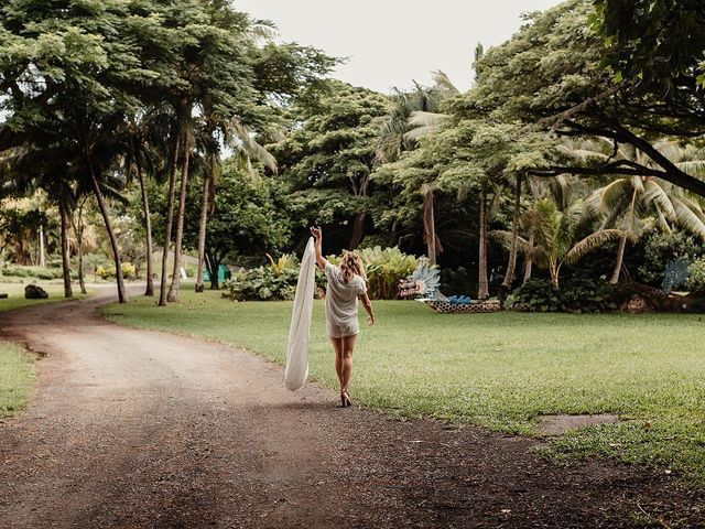 Tyler and Brittney&apos;s Wedding in Kaneohe, Hawaii 19