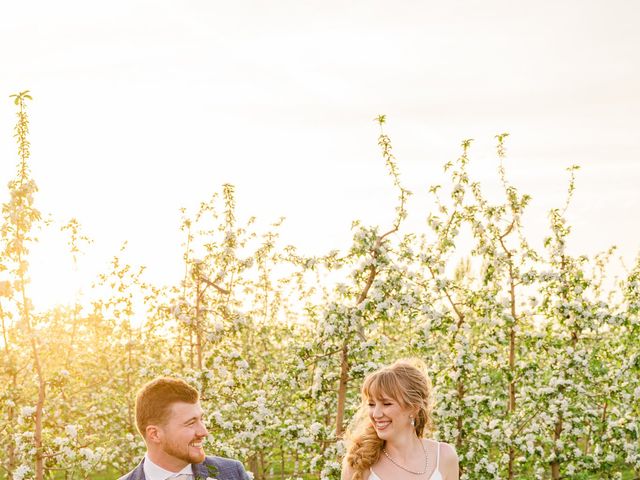 Nick and Haley&apos;s Wedding in La Crescent, Minnesota 15