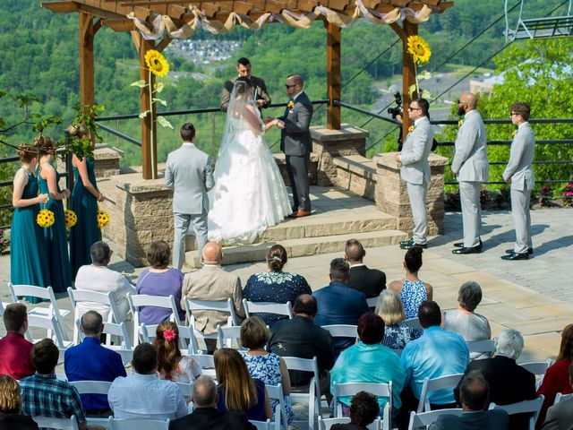 Allyson and Tristan&apos;s Wedding in Tannersville, Pennsylvania 45