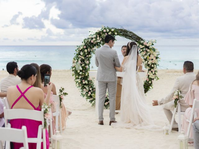Marcelo and Vania's Wedding in Cancun, Mexico 9
