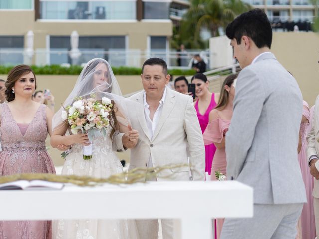 Marcelo and Vania's Wedding in Cancun, Mexico 11
