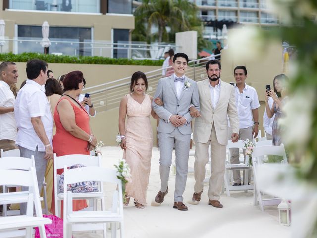Marcelo and Vania's Wedding in Cancun, Mexico 14