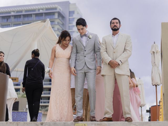 Marcelo and Vania's Wedding in Cancun, Mexico 15