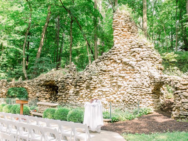 Stephen and Hayley&apos;s Wedding in Grand Rapids, Ohio 12