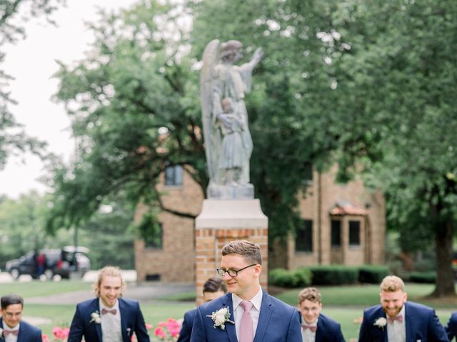 Stephen and Hayley&apos;s Wedding in Grand Rapids, Ohio 18