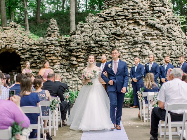 Stephen and Hayley&apos;s Wedding in Grand Rapids, Ohio 42