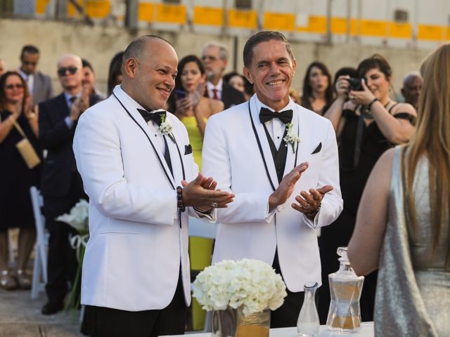Héctor and Ángel&apos;s Wedding in San Juan, Puerto Rico 22