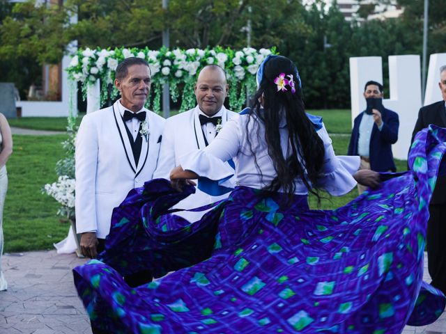 Héctor and Ángel&apos;s Wedding in San Juan, Puerto Rico 32