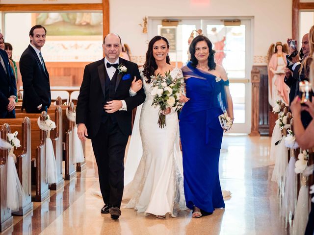 Alexa and Alex&apos;s Wedding in Blue Bell, Pennsylvania 14