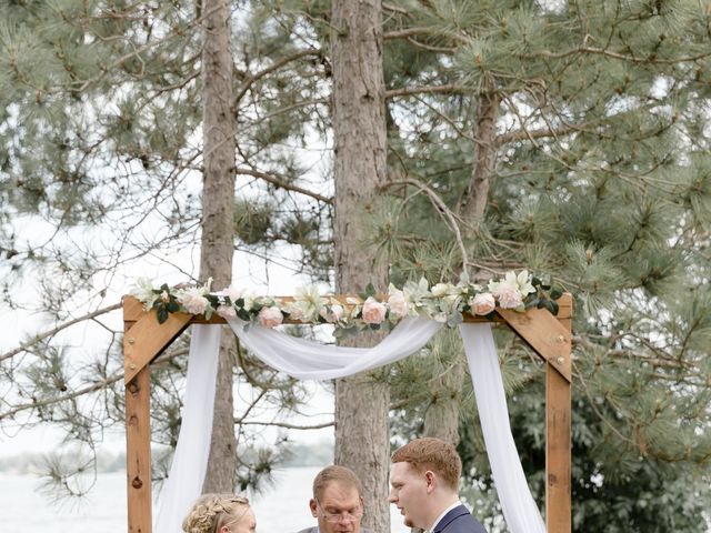 Ben and Kelsey&apos;s Wedding in Faribault, Minnesota 19