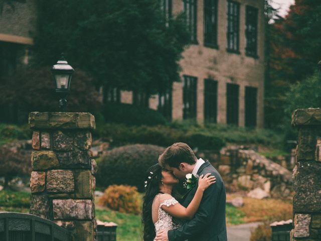 Anne and Johnathan&apos;s Wedding in High Point, North Carolina 13