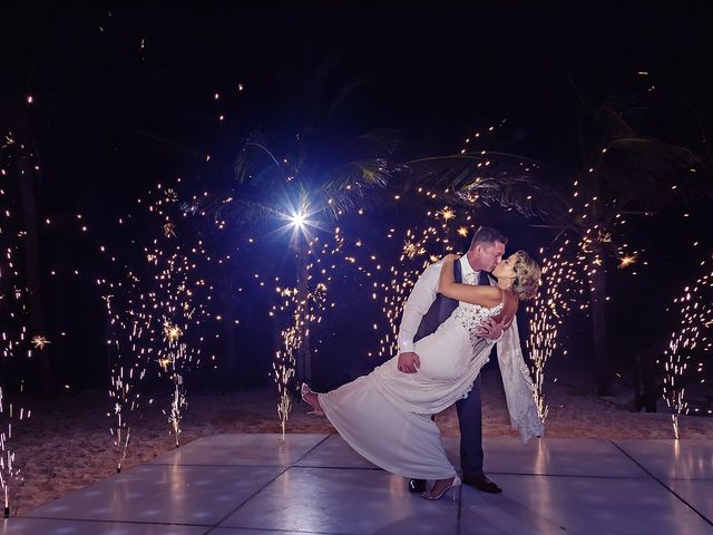 Mike and Karen's Wedding in Cancun, Mexico 8