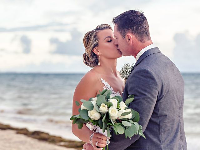 Mike and Karen's Wedding in Cancun, Mexico 16