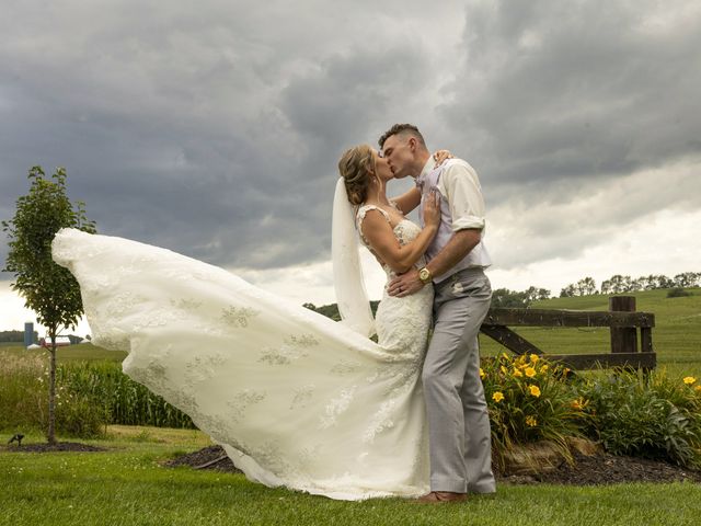 Wyatt and Brittany&apos;s Wedding in Danville, Ohio 15