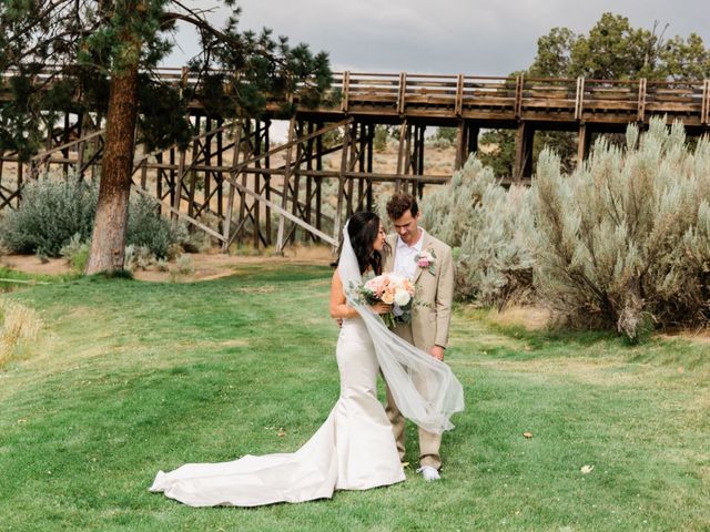 Andrew and Iris&apos;s Wedding in Bend, Oregon 13