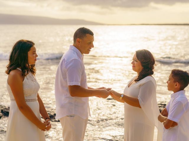 Tiffany and Anthony&apos;s Wedding in Kihei, Hawaii 16