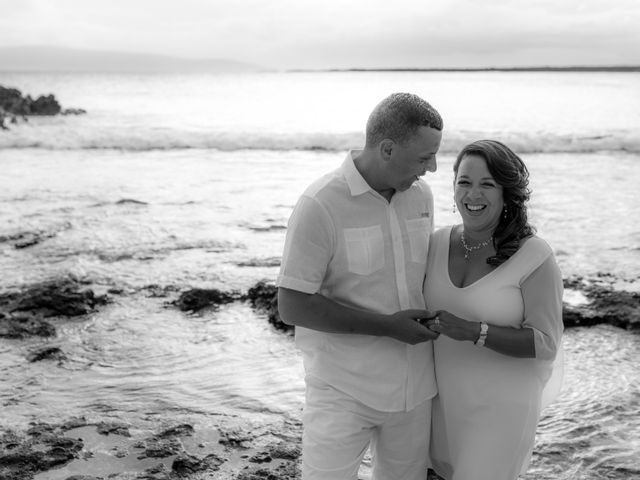 Tiffany and Anthony&apos;s Wedding in Kihei, Hawaii 32