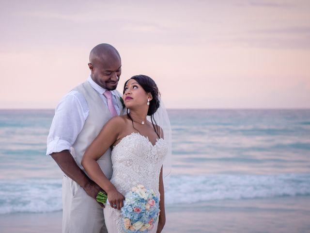 Adriel and Vanessa&apos;s Wedding in Miramar Beach, Florida 16