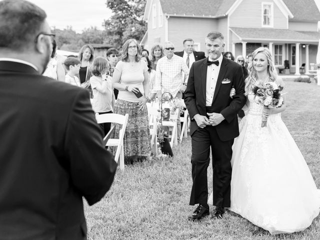 Houston and Jessie&apos;s Wedding in White Pine, Tennessee 10
