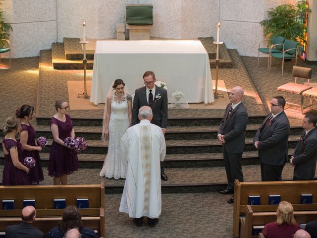 Tom and Amberly&apos;s Wedding in Miamisburg, Ohio 25