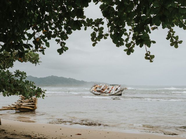 Dalton and Savanah&apos;s Wedding in Puerto Viejo de Sarapiqui, Costa Rica 49