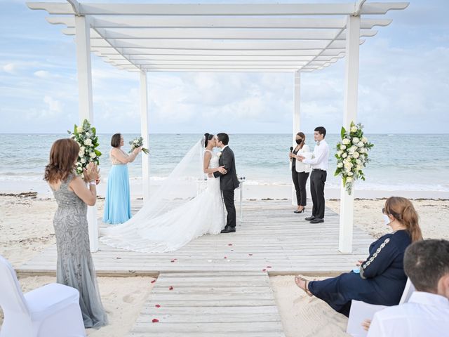 Thomas and Gisselle&apos;s Wedding in Punta Cana, Dominican Republic 14