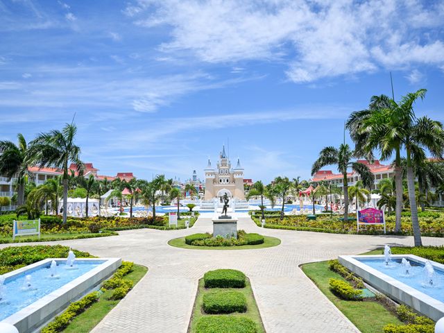 Thomas and Gisselle&apos;s Wedding in Punta Cana, Dominican Republic 37