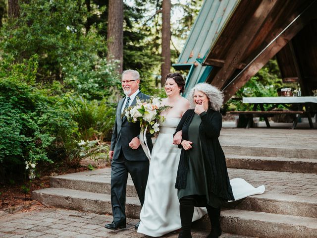 Matthew and Lauren&apos;s Wedding in Portland, Oregon 23