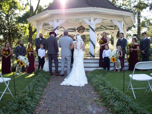 Thompson and Jonna&apos;s Wedding in Wilmington, North Carolina 13
