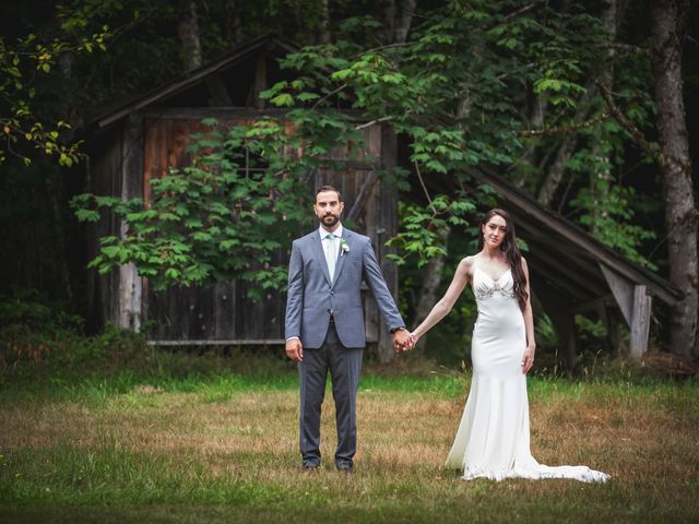 Sarah and Nick&apos;s Wedding in Ariel, Washington 40