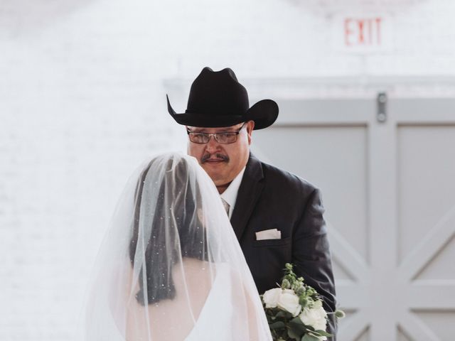 Kyle and Lindsey&apos;s Wedding in Odessa, Texas 14