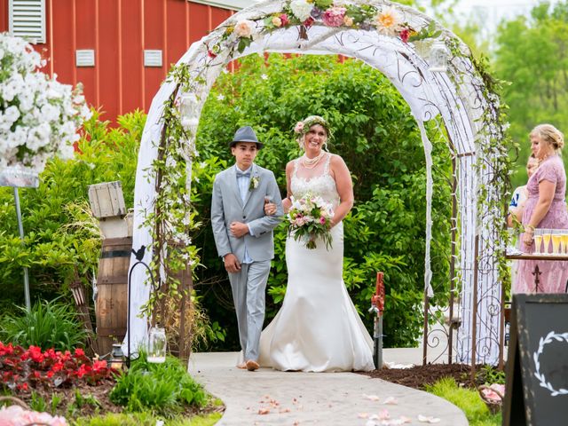 Elizabeth and Shammah&apos;s Wedding in Edgerton, Kansas 3